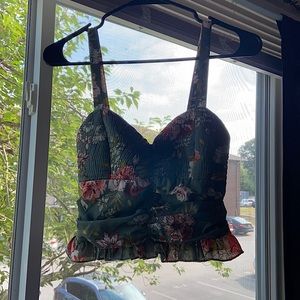 Cute floral crop top! Size XS.